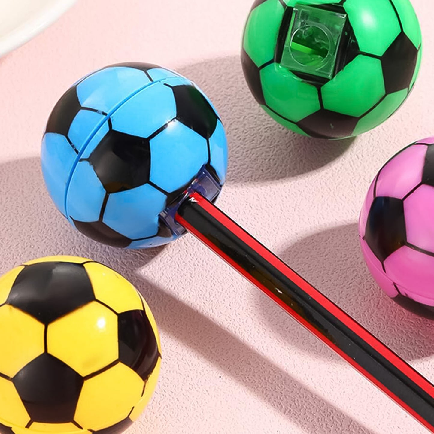 Round Shape Mix Design Pencil Sharpener (1 Pc)