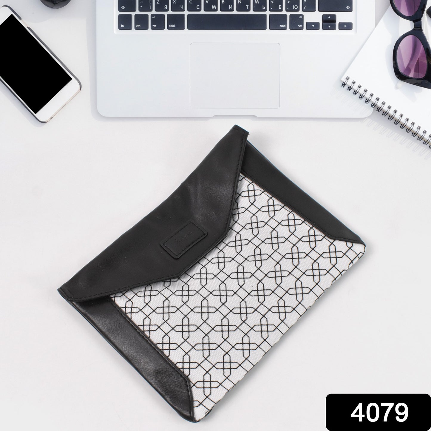 Multipurpose Pouch With Magnetic Lock