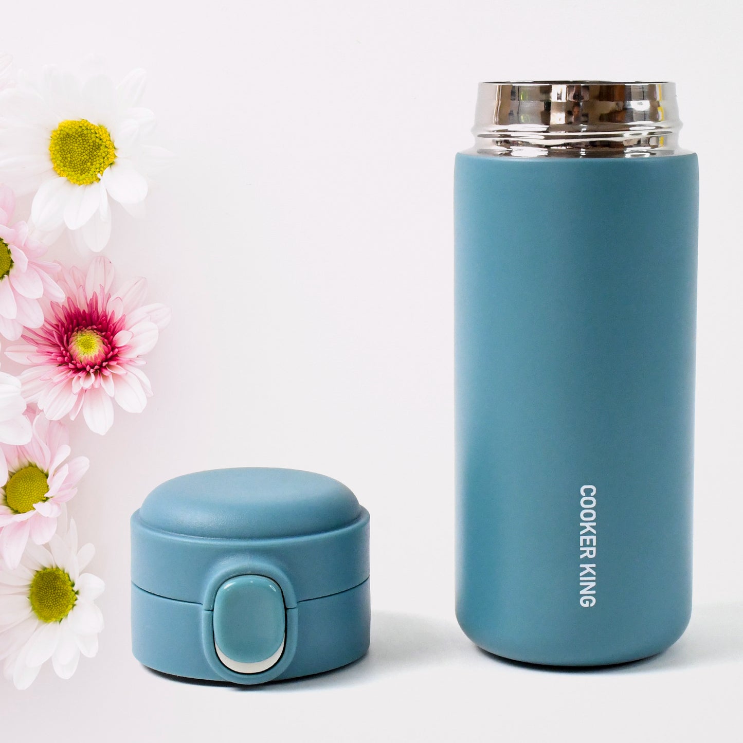 Stainless Steel Insulated Vacuum Bottle With Insulated Cap Lock for kids (320ml Approx)